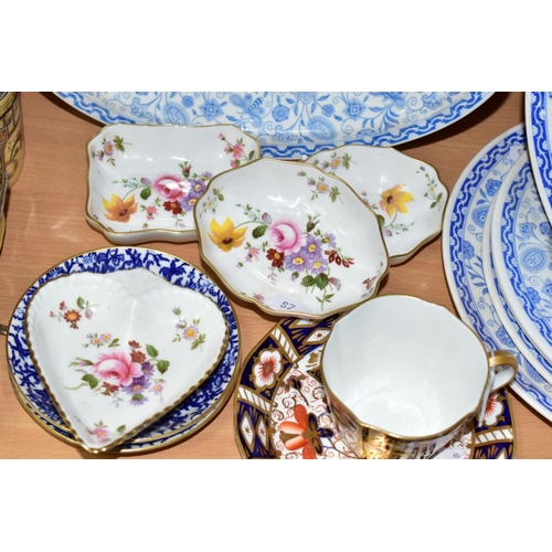 533 - THIRTEEN PIECES OF ASSORTED ROYAL CROWN DERBY, comprising a 2451 Imari pattern cup and saucer, sauce... 