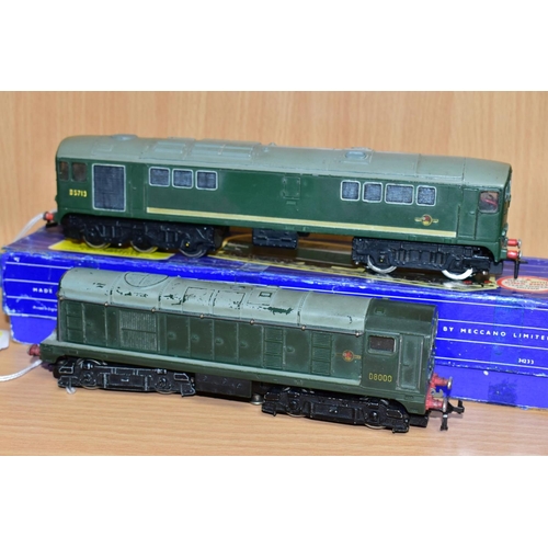 544 - THREE BOXED HORNBY DUBLO LOCOMOTIVES, class 08 shunter No.D3763 (3231), class 20 No.D8000 (L30) and ... 