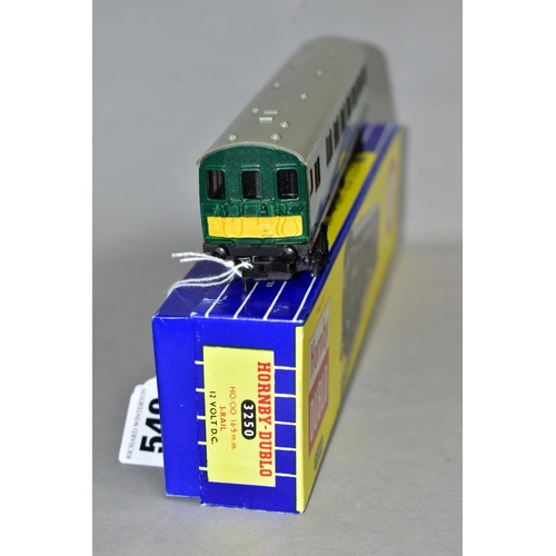 549 - A BOXED HORNBY DUBLO CLASS 501 SUBURBAN EMU MOTOR CAR, No.565326, B.R. green livery with black rear ... 