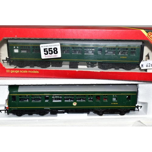 558 - A BOXED HORNBY RAILWAY 00 GAUGE THREE CAR METRO-CAMMELL DMU, motor car M79079, trailer car M79632, v... 