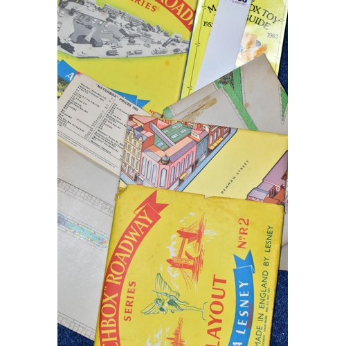 588 - TWO MATCHBOX ROADWAY SERIES FOLDED CARD LAYOUTS, Town Scene No.R-1 and London No. R-2, the cardboard... 