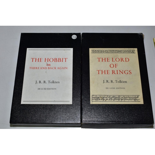 670 - J.R.R. TOLKIEN: The Lord of the Rings De Luxe Edition, 7th impression 1979 and The Hobbit De Luxe Ed... 