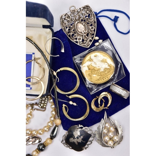 236 - A BAG OF ASSORTED JEWELLERY, to include a pair of gold-plated twist hoop earrings, a large white met... 