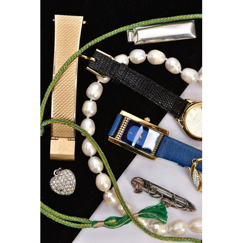 237 - A BAG OF ASSORTED JEWELLERY, to include a cultured baroque pearl necklace fitted with a white metal ... 