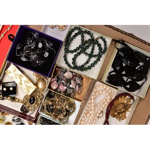 334 - A BOX OF ASSORTED COSTUME JEWELLERY AND ITEMS, to include a cased double imitation pearl strand neck... 