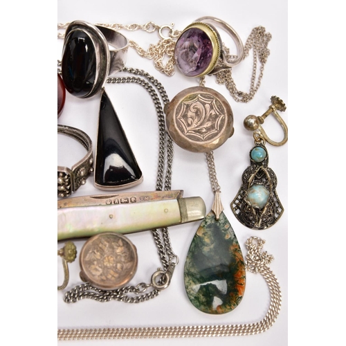 53 - A TRAY OF ASSORTED SILVER AND WHITE METAL JEWELLERY, to include a silver ingot pendant, hallmarked S... 