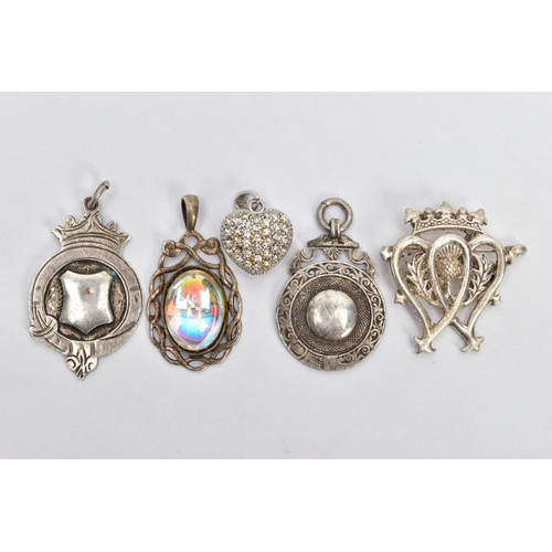 121 - FIVE PIECES OF JEWELLERY, to include a silver fob of a circular form, vacant cartouche, fitted with ... 