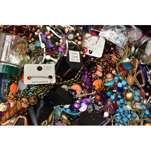 186 - A BOX OF ASSORTED COSTUME JEWELLERY, to include various beaded necklaces and bracelets, brooches, ea... 