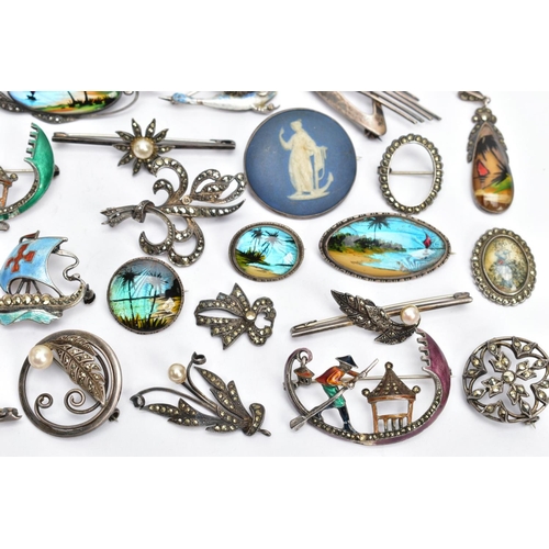 180 - A SELECTION OF SILVER AND WHITE METAL BROOCHES AND PENDANTS, abstract harp brooch, approximate lengt... 
