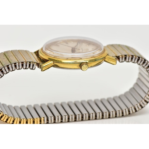 96 - A GENTLEMENS 'OMEGA GENEVE' WRISTWATCH, round champagne dial signed 'Omega, Geneve', baton markers, ... 