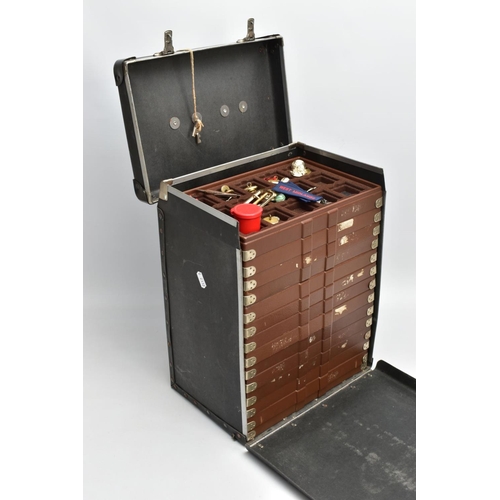 156 - A STORAGE BOX/CARRIAGE CASE WITH CONTENTS, contents to include costume jewellery, buttons, brooches,... 
