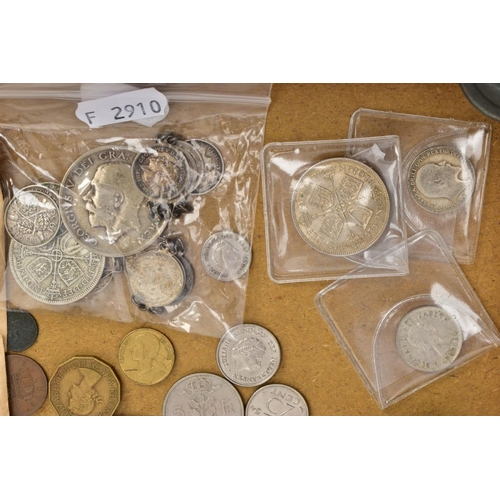 165 - A CARDBOARD TRAY OF MIXED COINS, to include a good grade George V 1936 Florin, 1864 Shilling Die14, ... 