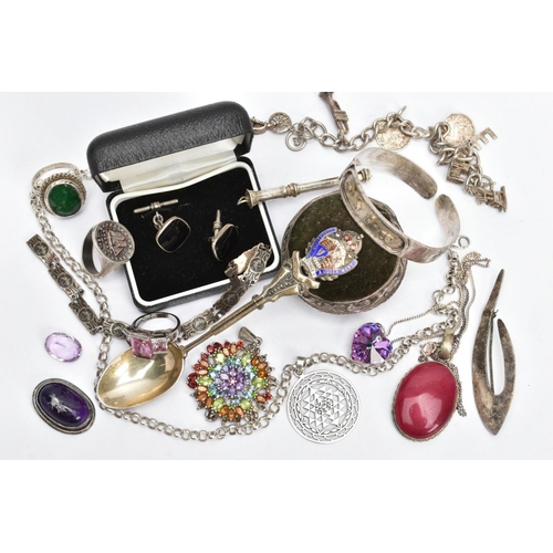 191 - AN ASSORTMENT OF SILVER AND WHITE METAL ITEMS, to include a commemorative silver spoon, coronation o... 