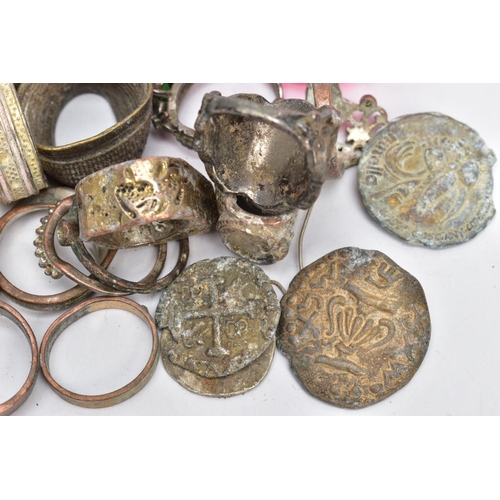 206 - A SILVER LID AND GLASS JAR WITH A SELECTION OF JEWELLERY ITEMS, a pink glass jar and silver lid, hal... 