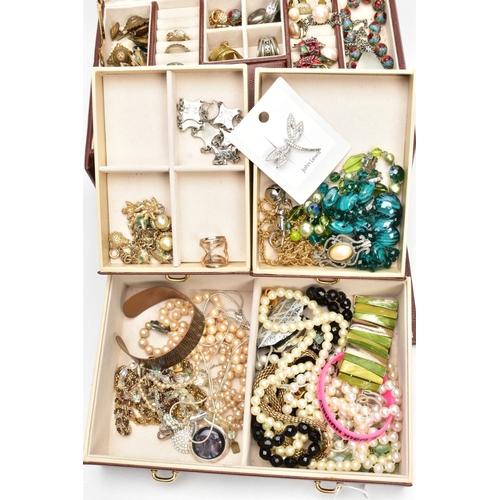 217 - A JEWELLERY BOX AND A SELECTION OF COSTUME JEWELLERY, brown textured jewellery box with mirror and k... 