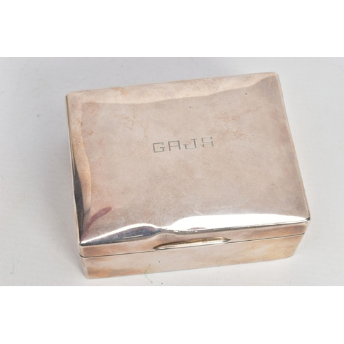 225 - A SILVER LINED CIGARETTE BOX, plain polished design, engraved initials 'GAJS' to the lid, (dink to t... 