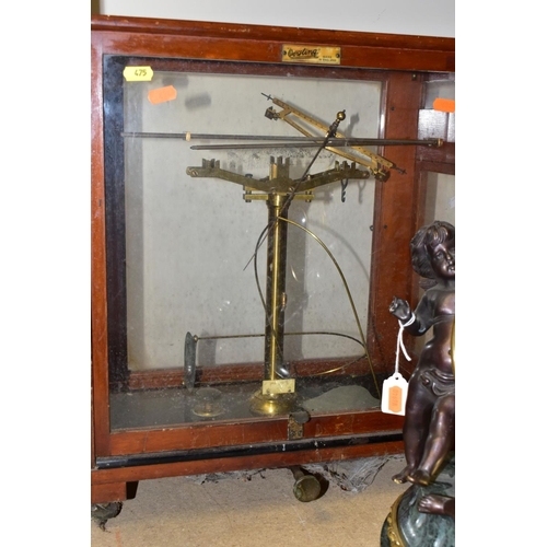 475 - A 20TH CENTURY ITALIAN FIGURAL BRONZE, MARBLE AND BRASS MANTEL CLOCK, Roman numerals, eight day Fran... 