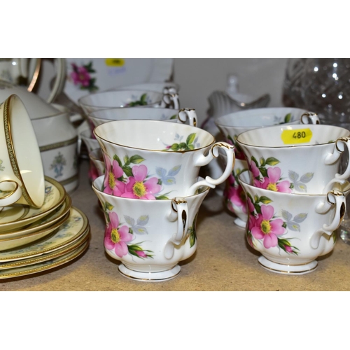 480 - A MINTON 'HENLEY' PATTERN PART DINNER SERVICE AND A QUANTITY OF ROYAL ALBERT 'PRAIRIE ROSE' PATTERN ... 