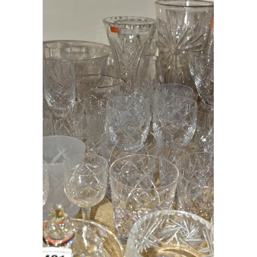 481 - A QUANTITY OF 19TH AND 20TH CENTURY CUT AND MOULDED GLASSWARE, primarily drinking glasses, decanters... 