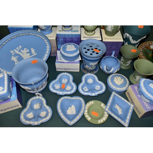 496 - TWENTY TWO PIECES OF WEDGWOOD JASPERWARE, seven are boxed, colours comprise a teal green conical vas... 