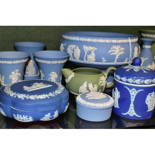 499 - SIXTEEN PIECES OF WEDGWOOD JASPERWARE, colours comprise pale blue, dark blue jasper dip and pale gre... 