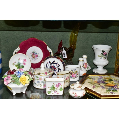 503 - A MURANO STYLE GLASS FIGURE OF A COCKEREL AND A COLLECTION OF ASSORTED GIFTWARE BY ROYAL CROWN DERBY... 