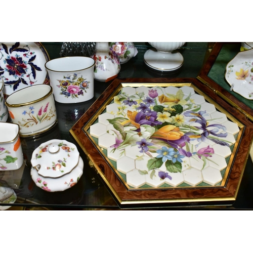 503 - A MURANO STYLE GLASS FIGURE OF A COCKEREL AND A COLLECTION OF ASSORTED GIFTWARE BY ROYAL CROWN DERBY... 