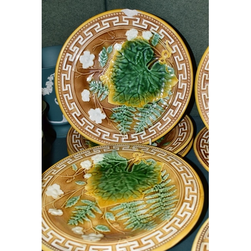 505 - A SEVEN PIECE VICTORIAN MAJOLICA DESSERT SET, comprising a pair of comports and five dessert plates,... 