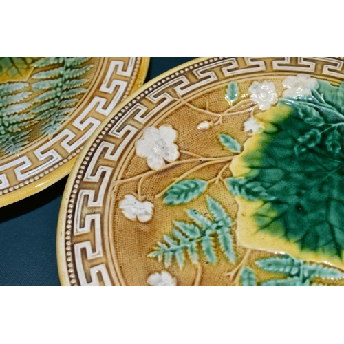 505 - A SEVEN PIECE VICTORIAN MAJOLICA DESSERT SET, comprising a pair of comports and five dessert plates,... 
