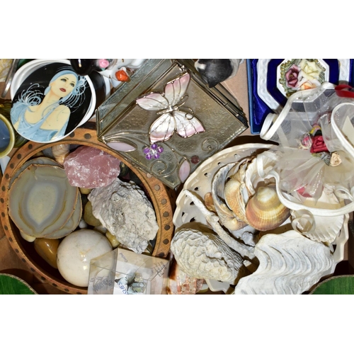 510 - TWO BOXES AND LOOSE CERAMICS, ORNAMENTS, CHRISTMAS DECORATIONS, SAT NAV, CDS, NATURAL AND SUNDRY ITE... 