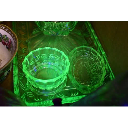 519 - THREE BOXES AND LOOSE CERAMICS AND GLASSWARES, to include a twenty two piece Coalport Indian Tree te... 
