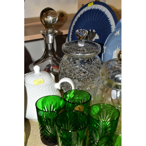 529 - A GROUP OF WEDGWOOD JASPERWARE ITEMS AND CUT CRYSTAL GLASSWARES, to include a Wedgwood jasperware sa... 