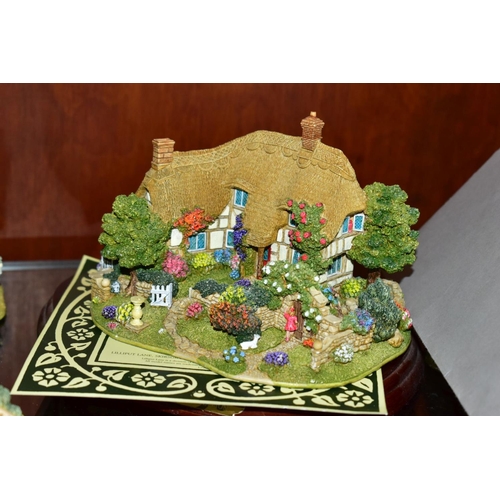 650 - THIRTEEN LILLIPUT LANE SCULPTURES FROM THE COLLECTORS CLUB, with deeds where mentioned, comprising Y... 