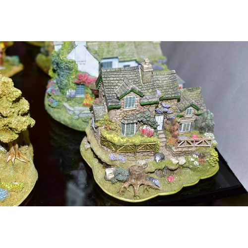 650 - THIRTEEN LILLIPUT LANE SCULPTURES FROM THE COLLECTORS CLUB, with deeds where mentioned, comprising Y... 