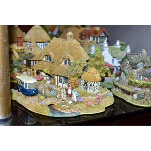 650 - THIRTEEN LILLIPUT LANE SCULPTURES FROM THE COLLECTORS CLUB, with deeds where mentioned, comprising Y... 