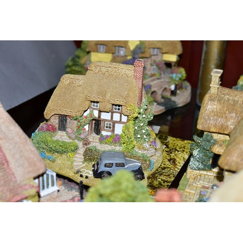 650 - THIRTEEN LILLIPUT LANE SCULPTURES FROM THE COLLECTORS CLUB, with deeds where mentioned, comprising Y... 