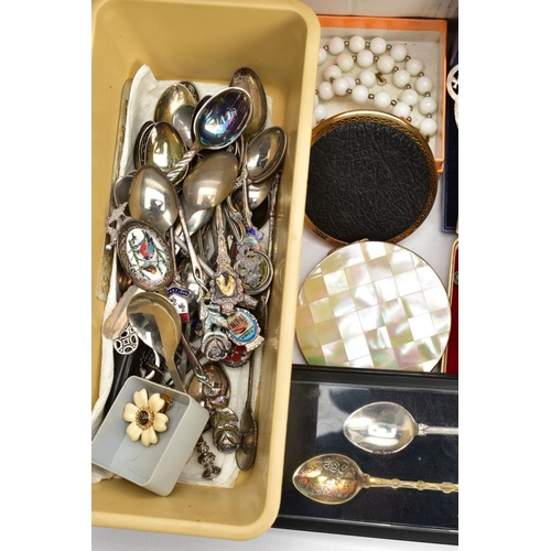 121 - A BOX OF ASSORTED ITEMS, to include a cream jewellery box with contents of costume jewellery, variou... 