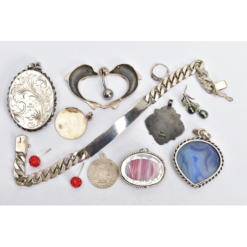 184 - AN ASSORTMENT OF SILVER AND WHITE METAL JEWELLERY, to include a silver oval locket engraved with fol... 