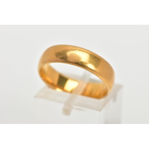 3 - A 22CT GOLD BAND RING, a soft courted band ring approximate width 5mm, approximate depth 1.5mm, ring... 