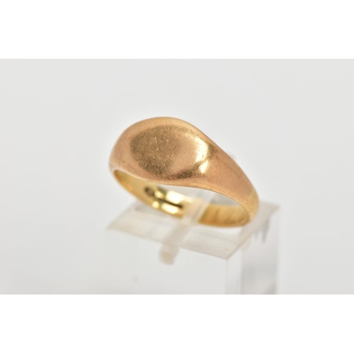 53 - AN 18CT GOLD GENTS SIGNET RING, plain polished oval form, to a plain polished band, hallmarked 18ct ... 