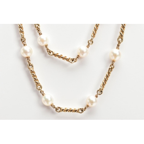 82 - A 9CT GOLD CULTURED PEARL NECKLACE, twenty three white cultured pearls, each pearl approximately 5mm... 