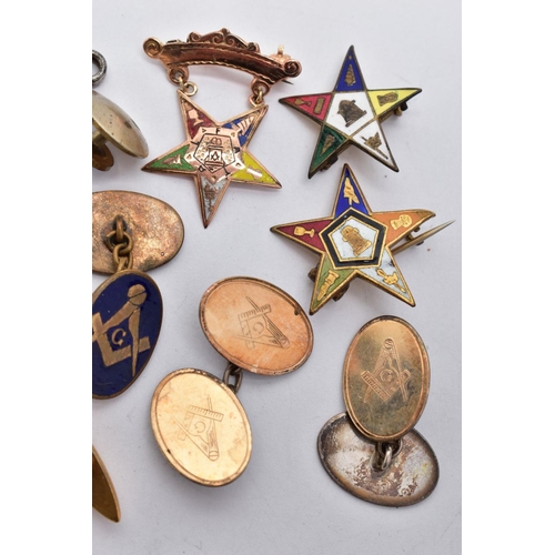 21 - AN ASSORTMENT OF MASONIC PINS, to include a rose gold open work masonic pendant, hallmarked 9ct gold... 