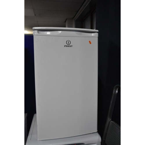 AN INDESIT WV35YT UNDER COUNTER FRIDGE width 60cm depth 60cm height