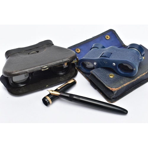 102 - TWO PAIRS OF OPERA GLASSES AND A PARKER FOUNTAIN PEN, a cased pair of blue Kershaw opera glasses, a ... 