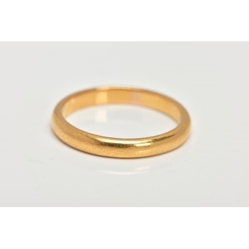 18 - A 22CT GOLD BAND RING, a polished court band, approximate dimensions width 3mm x depth 1.5mm, hallma... 