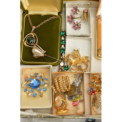 201 - A BOX OF ASSORTED COSTUME JEWELLERY, to include two boxed Monet necklaces, a boxed Monet bracelet an... 