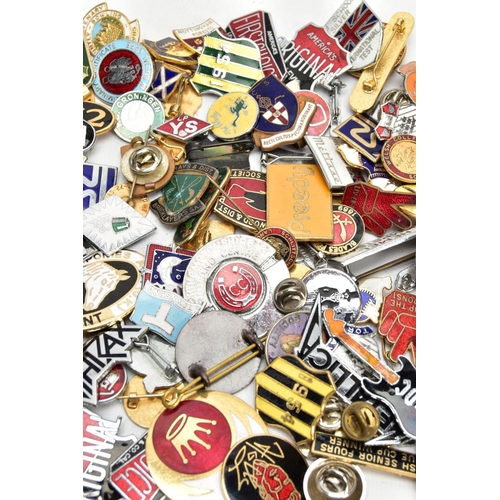 205 - A BOX OF ASSORTED BADGES AND CUFFLINKS, to include a bag of car inspired cufflinks, a bag of enallem... 