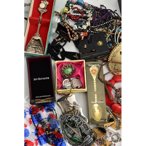 213 - AN ASSORTMENT OF COSTUME JEWELLERY, to include a selection of white metal jewellery items, some stam... 