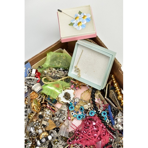 216 - A BOX OF ASSORTED COSTUME JEWELLERY, to include a signed Pandora bracelet and a selection of white m... 