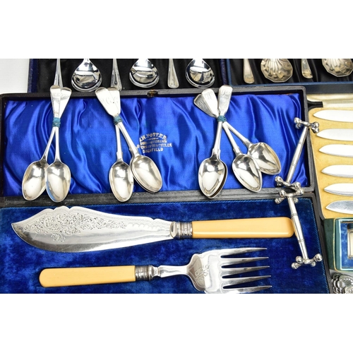 226 - A SELECTION OF SILVER TEASPOONS AND OTHER CUTLERY ITEMS, a set of six fiddle pattern teaspoons, engr... 